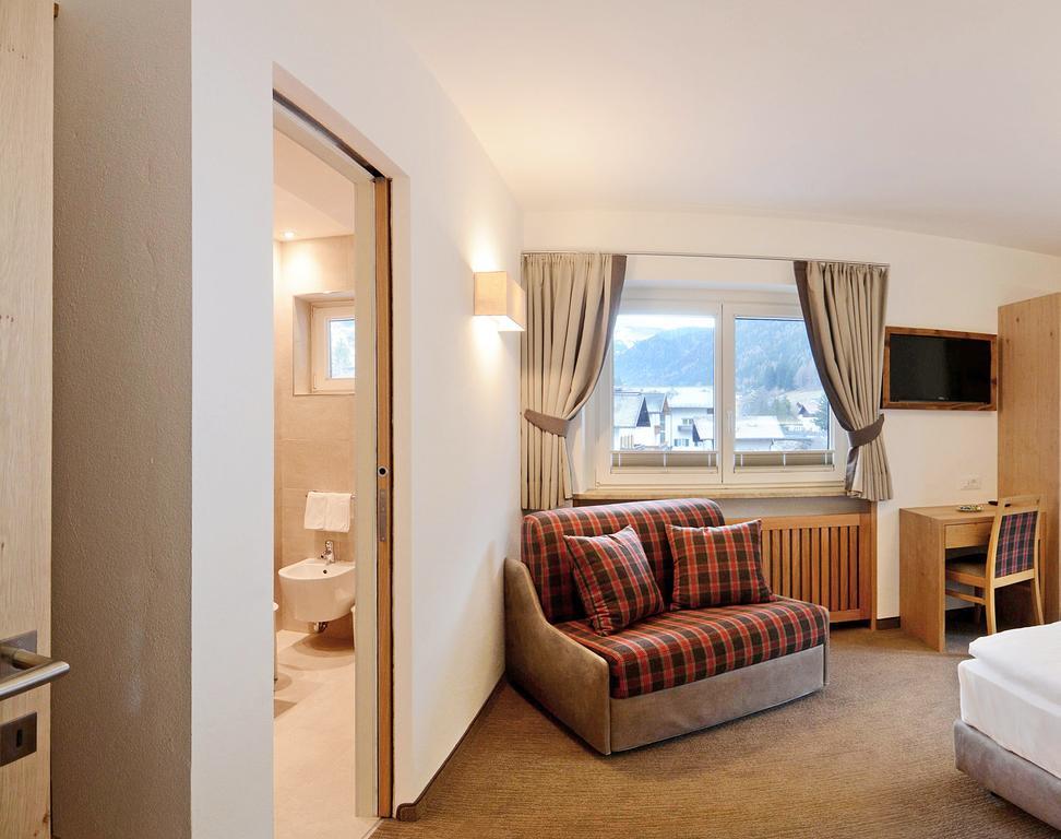 Residence Hotel Fever Ortisei Szoba fotó