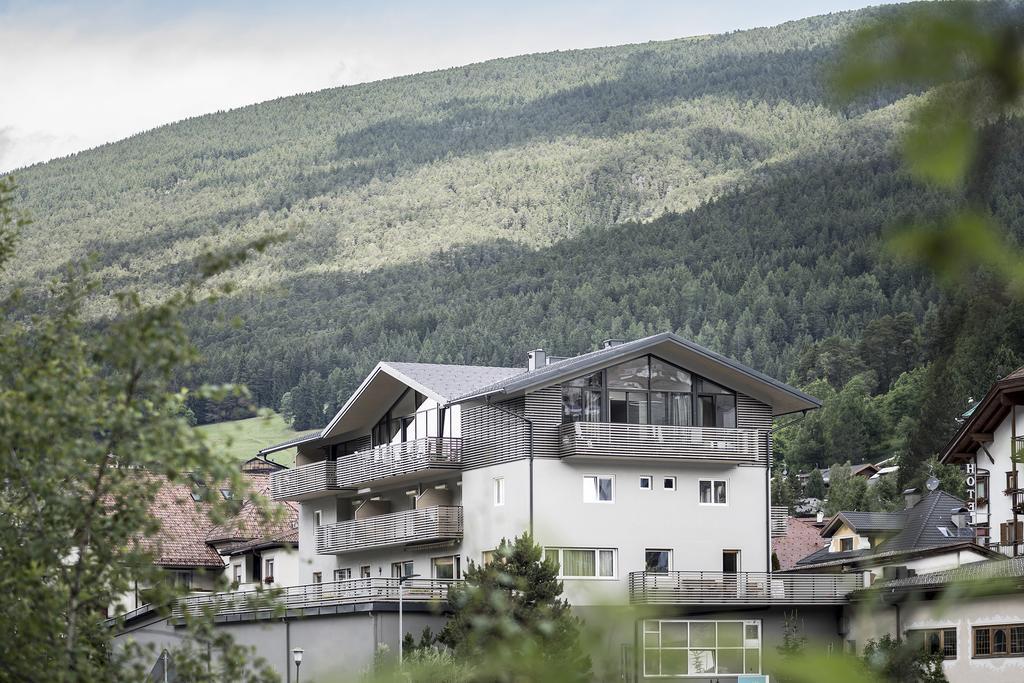 Residence Hotel Fever Ortisei Kültér fotó